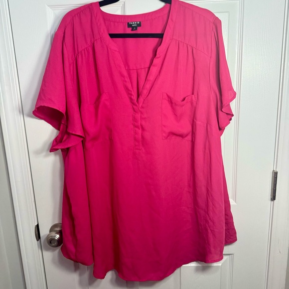 NWOT. Torrid Georgette Pullover bright pink Blouse. Size 4. georgette blouse - Picture 1 of 14